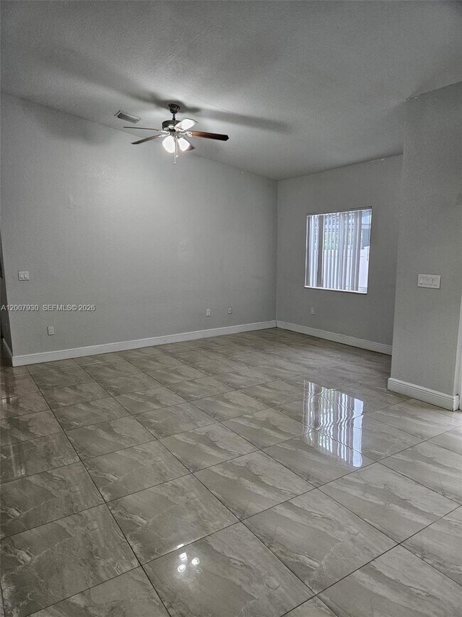 Photo - 1519 NE 3rd Ave