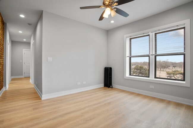Photo - 1704 W Juneway Terrace Unit 3E