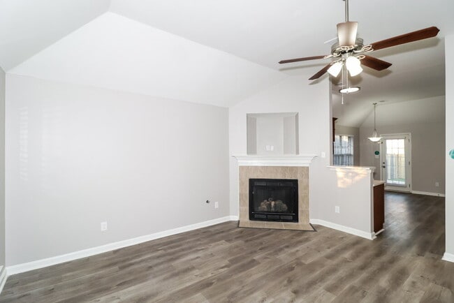 Photo - 2782 Maggie Wds Pl