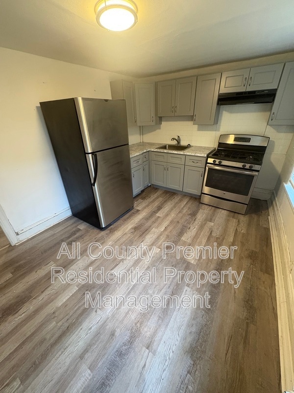 Photo - 319 Hobart Ave Unidad 321B