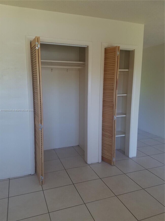 Photo - 2230 Madison St Unidad 3