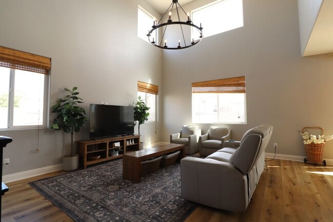 Photo - Great Pasadera Home