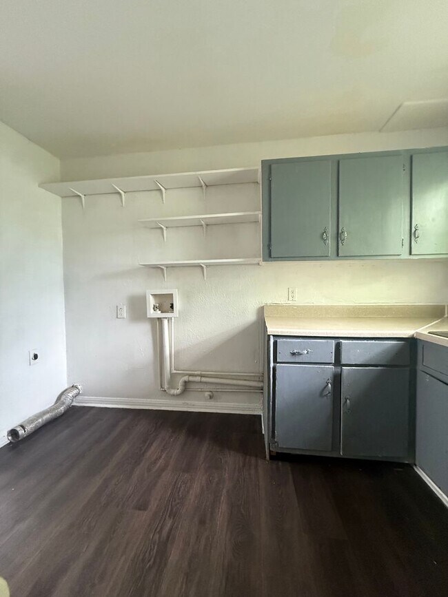 Photo - 913 W Kern Rd Unidad 915 KERN AVE