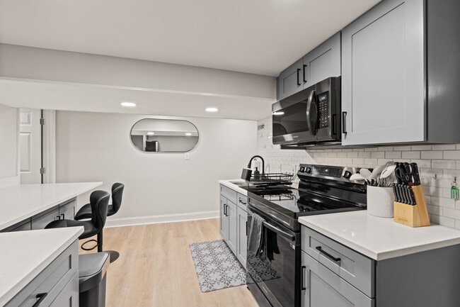 Photo - 613 Harvard St NW