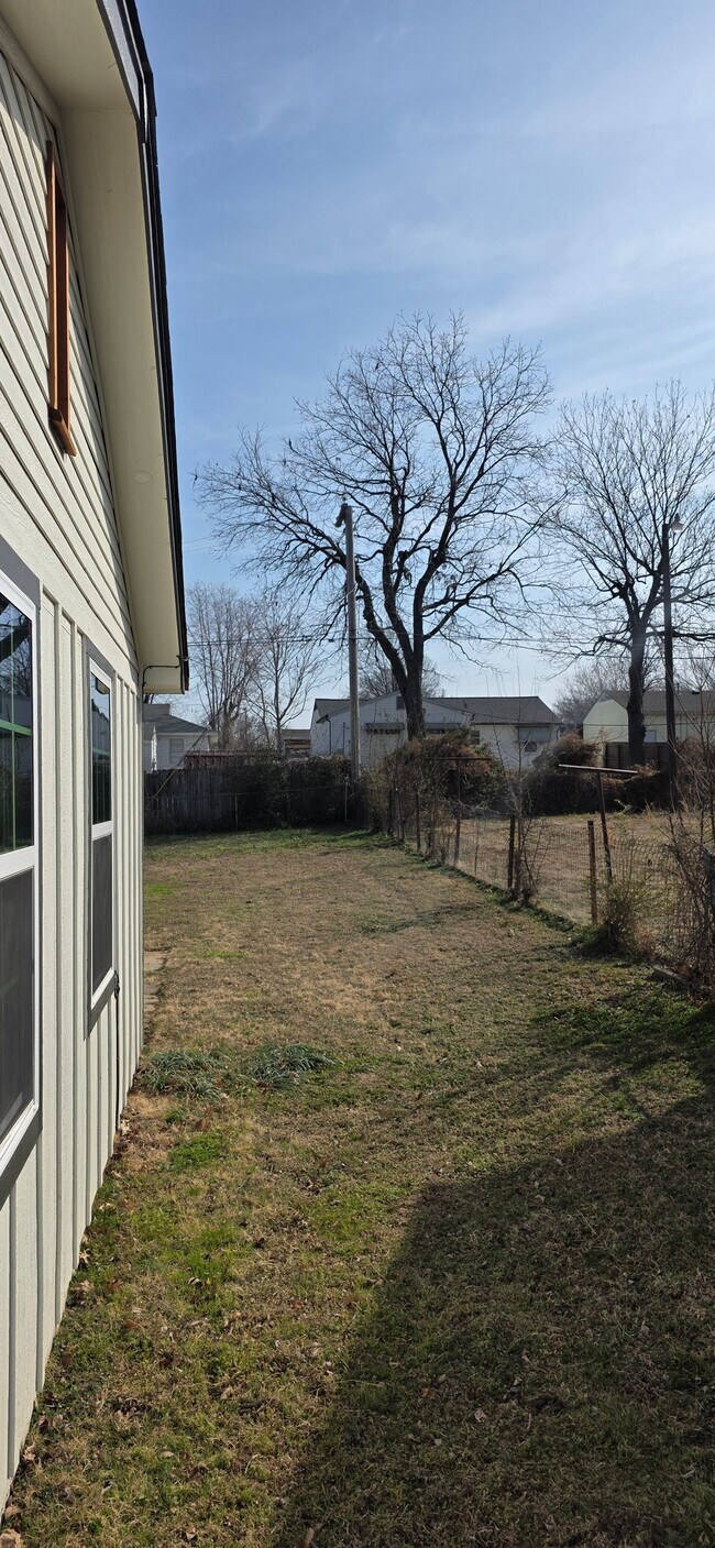 Photo - 1245 N Yale Ave