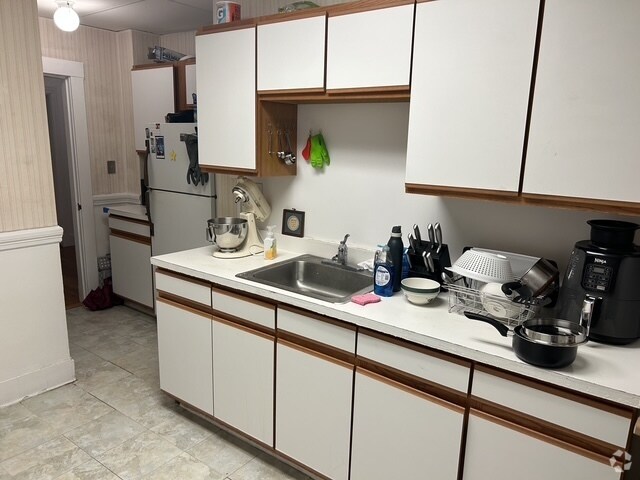 Building Photo - 53 Manchester Rd Unit 5 Rental