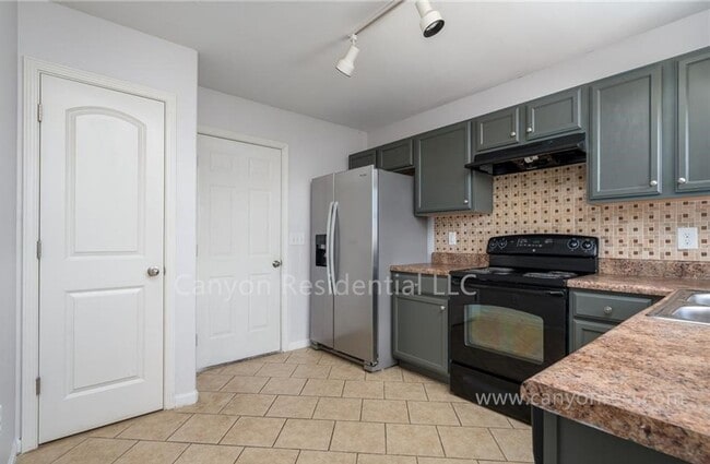 Photo - Beautiful 3b Room!Move in ready!