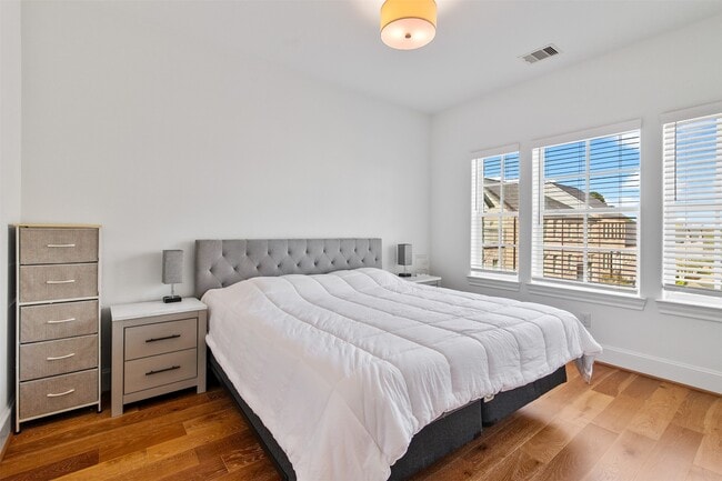 Photo - 10943 Grove Tree Ln