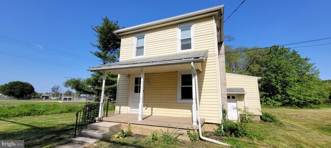 Photo - 154 Grove Ave