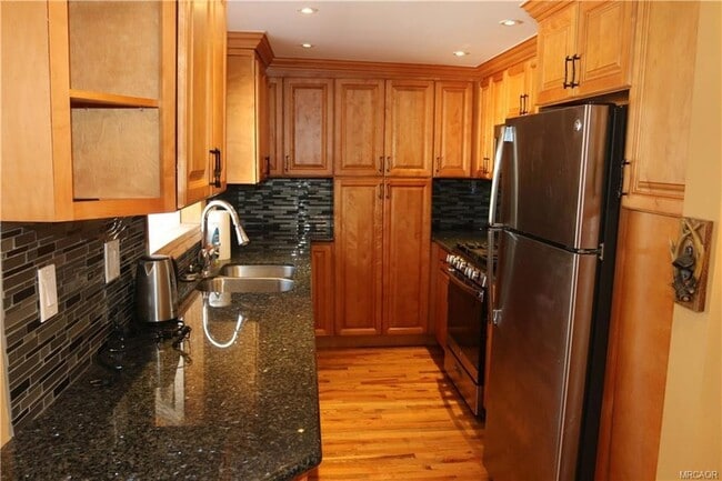 Photo - 623 Temple Ln