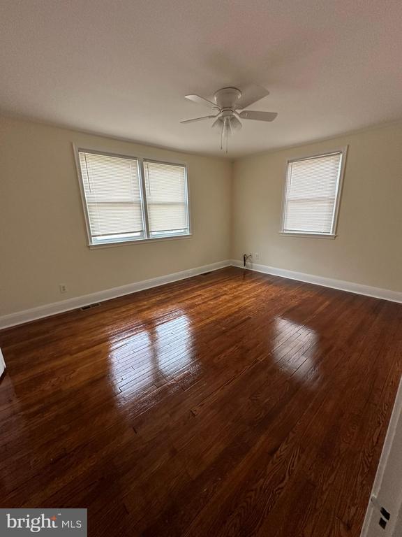 Photo - 9 E Overlea Ave