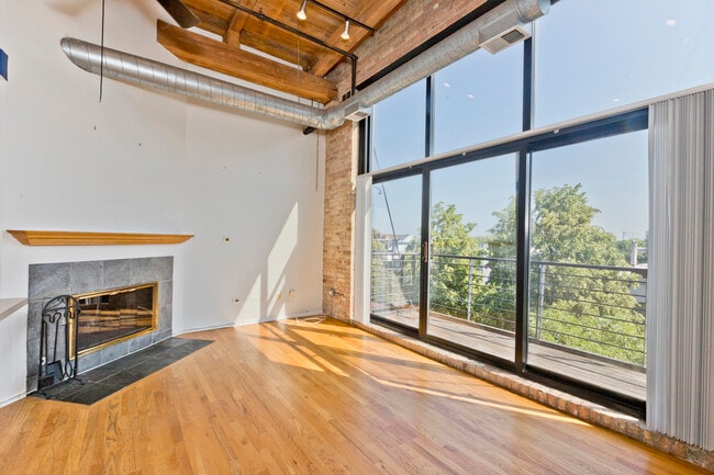 Photo - 2210 W Wabansia Ave Rental