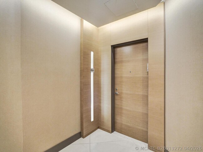 Photo - 17301 Biscayne Blvd
