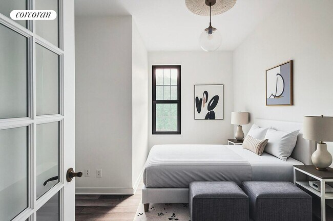 Photo - 128 W 13th St