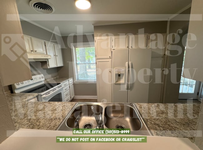 Photo - 1601 Robins St