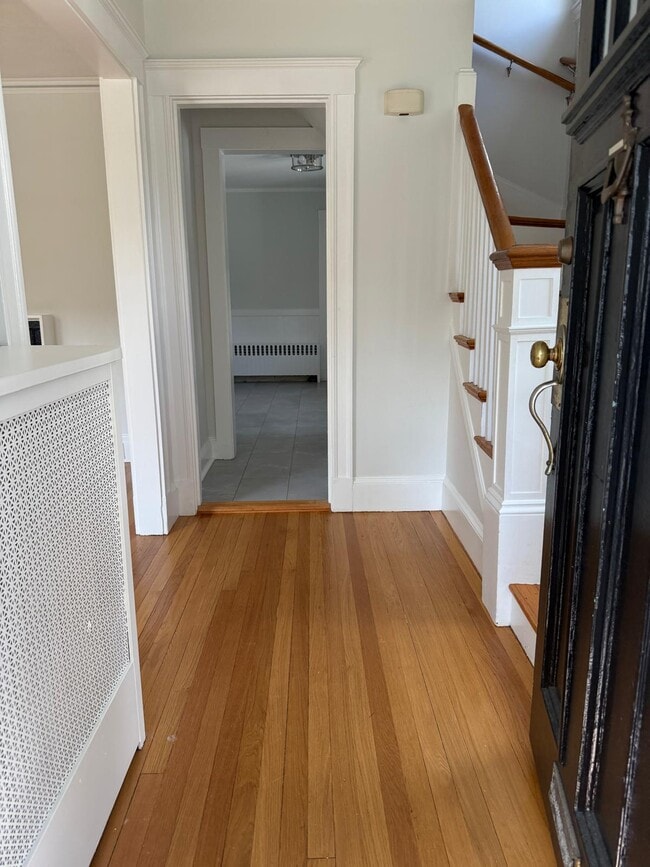 25 Farmington Rd