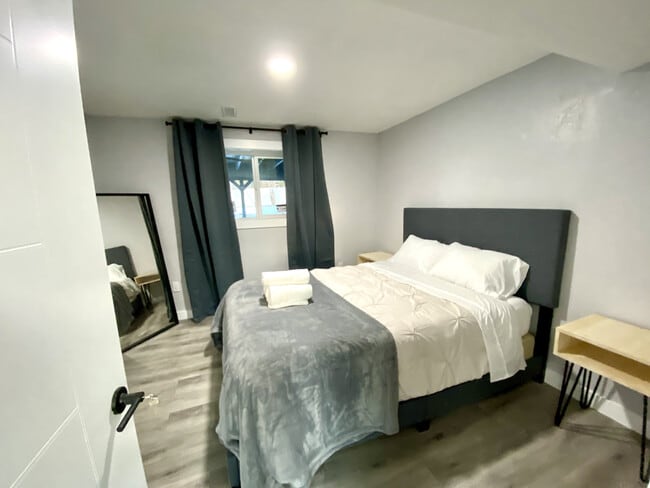 Photo - 9483 S Buttonwood Dr Unidad 4 - Basement Apartment