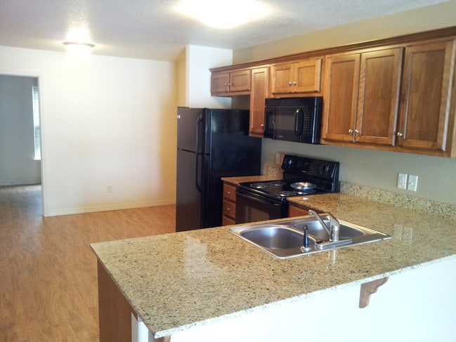 Photo - Airport Landings and The Docks Apartments