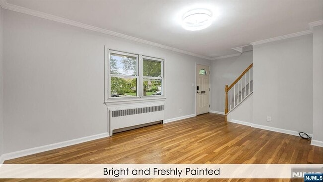 Photo - 464 Dorchester Rd