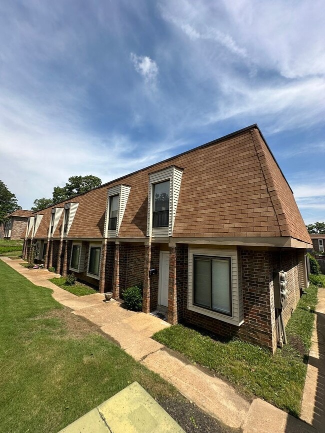 2BD/1.5BA Townhouse located in Germantown! - 2BD/1.5BA Townhouse located in Germantown!