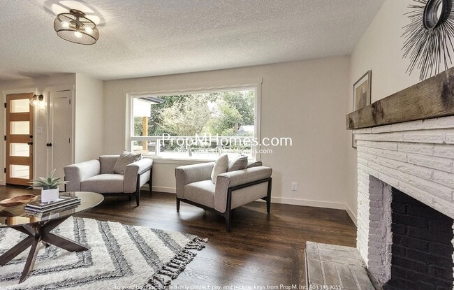 Photo - Gorgeous Updated Home in Oak Grove - 4 Bedrooms!