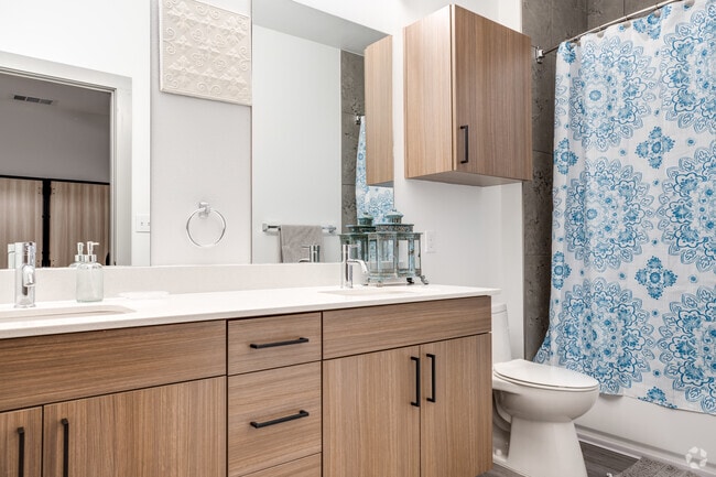 B1 - 2BR, 2BA - 802SF