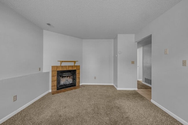 Photo - Beautiful 1 Bed 1 Bath Condo Near Old Colorado!!