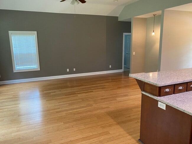 Photo - 2148 Wedgewood Ct