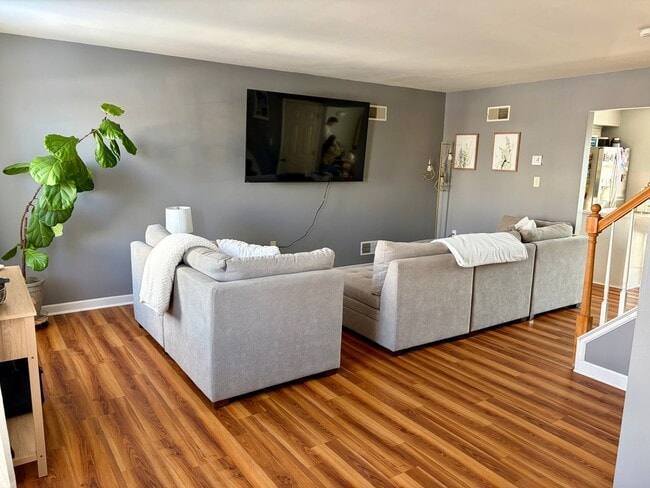 Photo - Updated 2 Bed 2 Bath Townhouse in Marietta