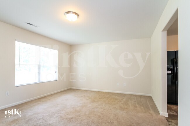 Photo - 1909 Allyson Ave