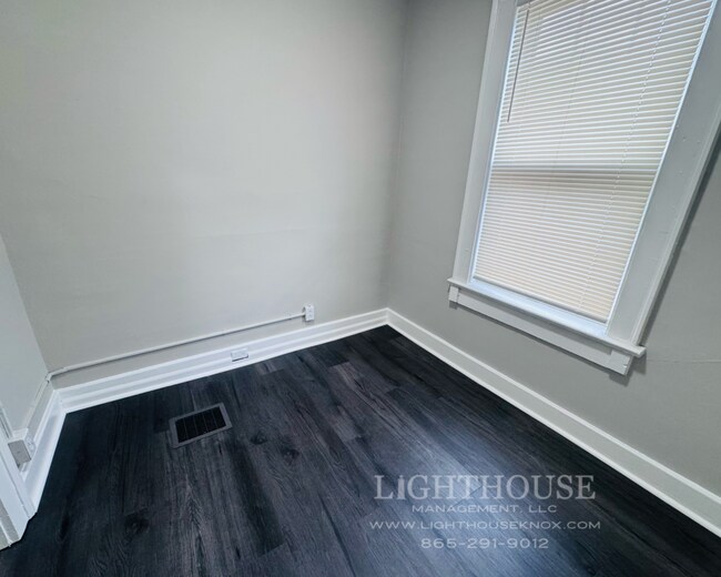 Photo - 3120 E 5th Ave