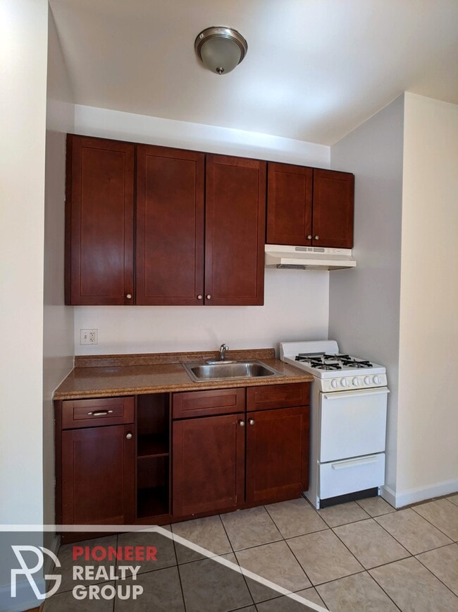 Photo - 3735 N Spaulding Ave