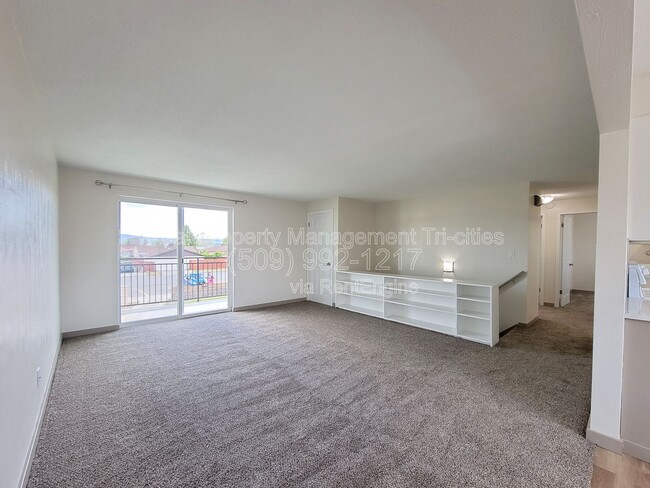 Photo - 1817 Cartmell St Unit 206