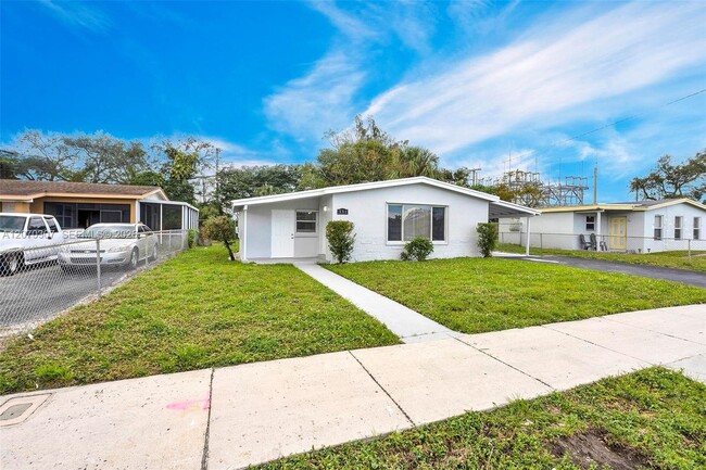 Photo - 551 NW 30th Terrace