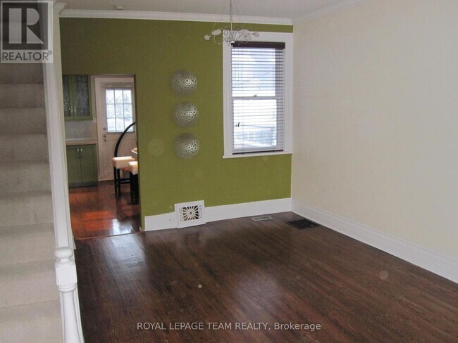 Photo - 35 Ivy Crescent