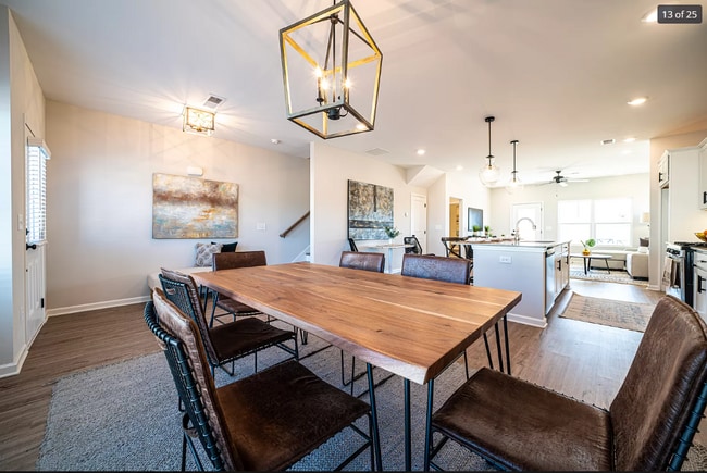 Photo - 560 Waterpoint Way Unit B