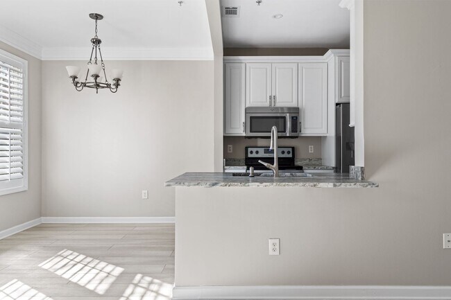 Photo - Southampton Condo in Mount Pleasant!