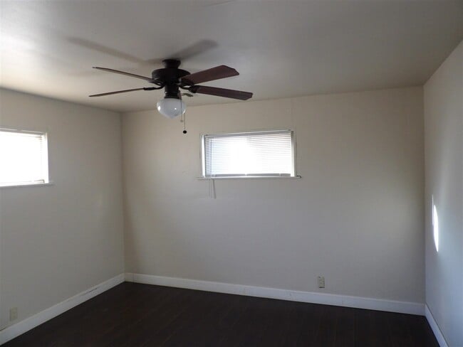 Photo - 9 NW 13th St