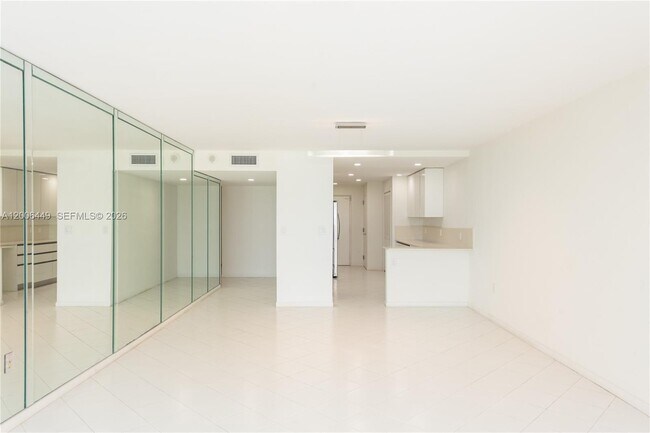 Photo - 600 Grapetree Dr Unit 8FS