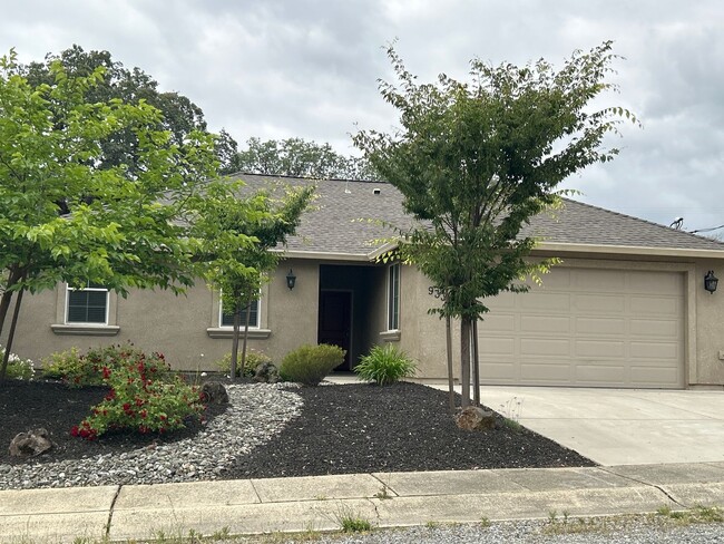 Building Photo - New Construction Home for Rent in Redding CA | Solar, Fenced Yard, 2 Car Garage