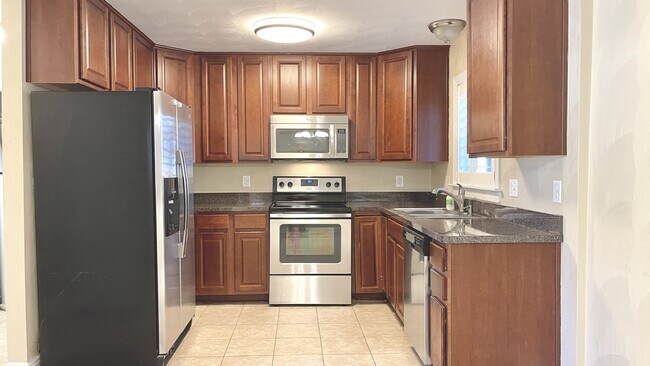 Photo - 3912 Davis St