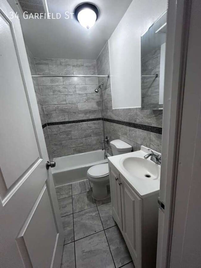 Photo - 34 Garfield St