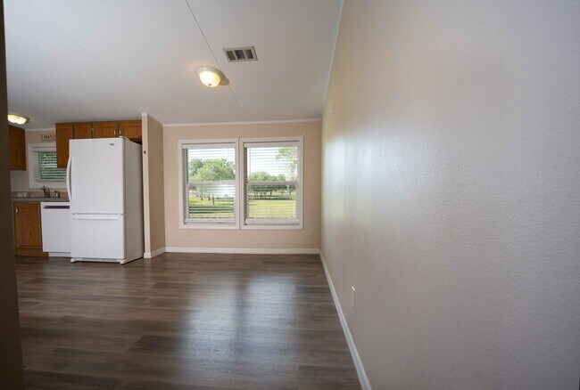 Photo - 3BR/2BA Mobile Home with 2 Acres in Weirsdale