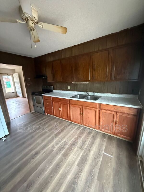 Photo - 309 N Hall St Unit Apt A