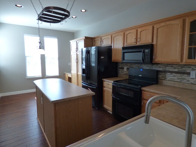 Photo - "Charming 3-Bed, 3-Bath Gem with 2604 Sq Ft of Comfort in Highlands Ranch!"