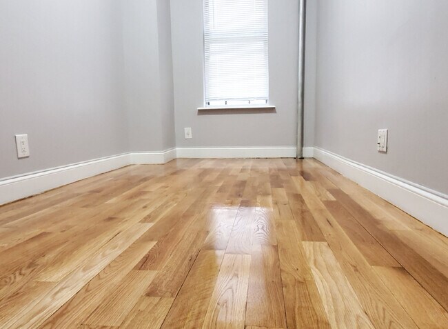 Photo - 529 W 179th St