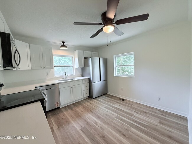 Photo - 1348 Grant St