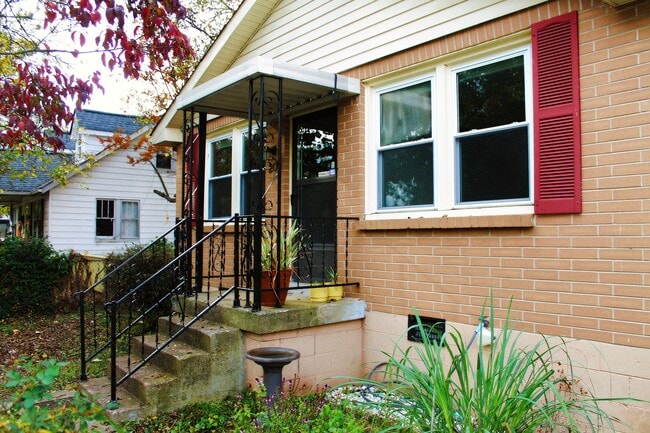 Photo - 209 East Ave