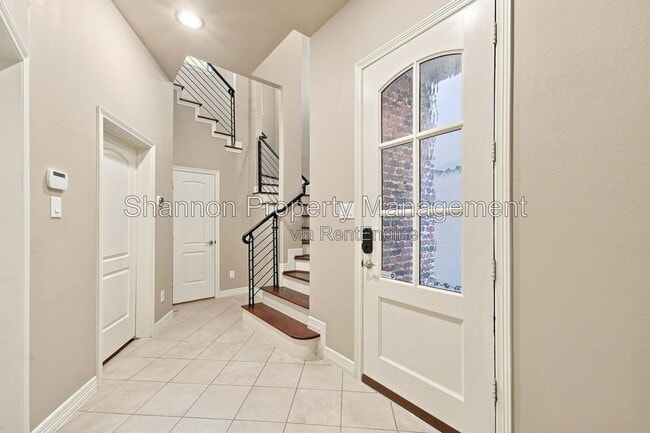 Photo - 2422 Langston St