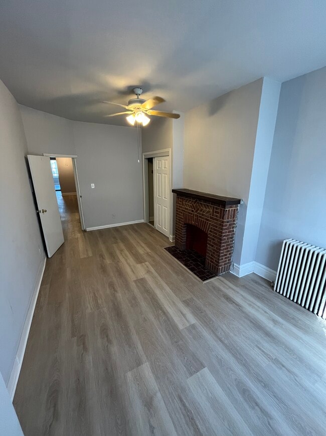 Building Photo - 118 S Washington St Unit 1